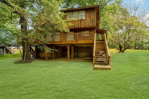 7 Lake Drive Huntsville TX 77320