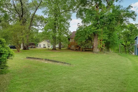 7 Lake Drive Huntsville TX 77320