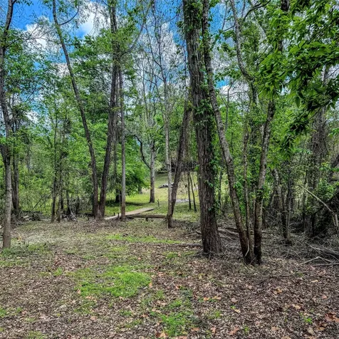 7 Lake Drive Huntsville TX 77320