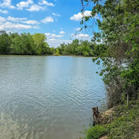 7 Lake Drive Huntsville TX 77320