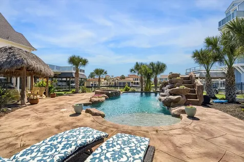 218 Catamaran Drive Tiki Island TX 77554