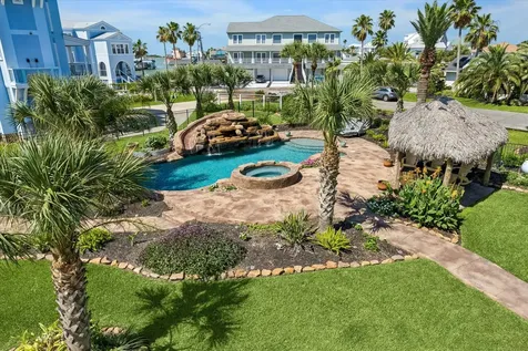 218 Catamaran Drive Tiki Island TX 77554
