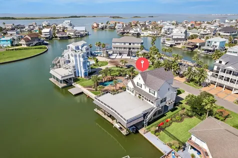 218 Catamaran Drive Tiki Island TX 77554