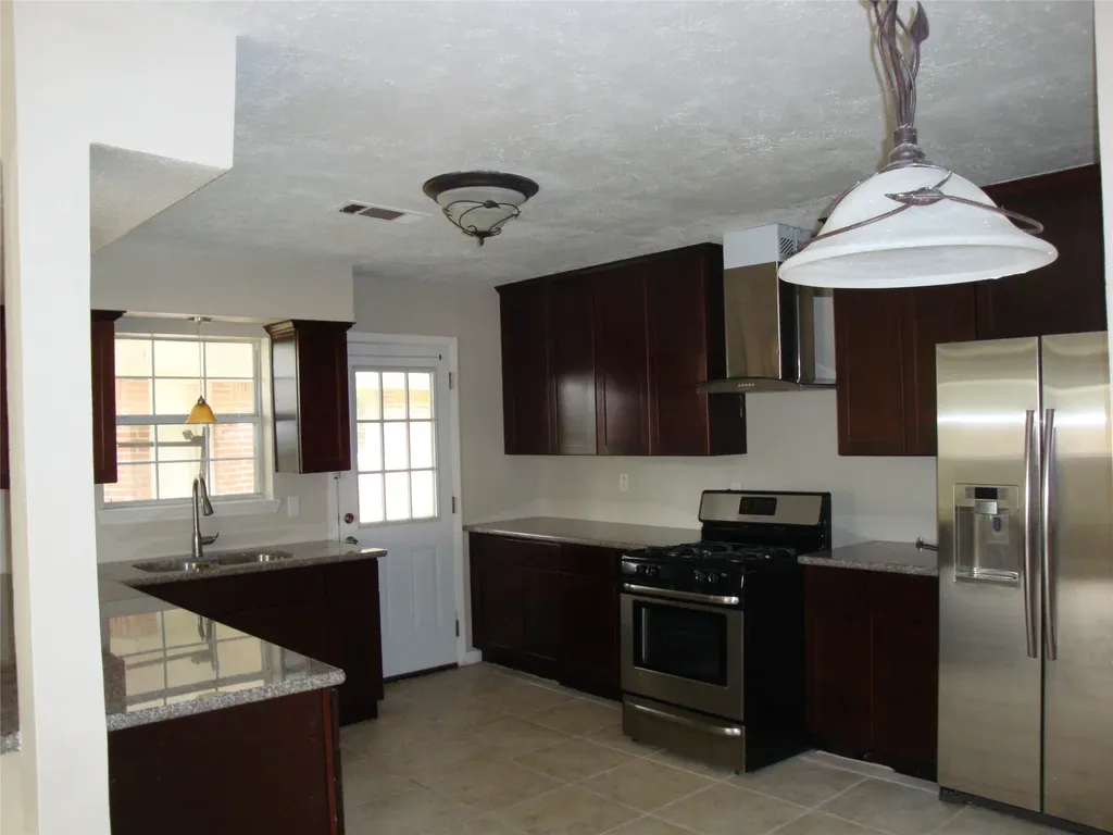 10215 Cliffwood Drive Houston TX 77035