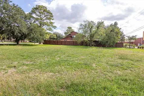 520 Fm 517 Road W Dickinson TX 77539