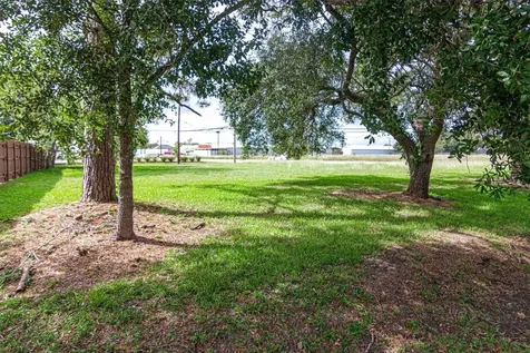 520 Fm 517 Road W Dickinson TX 77539