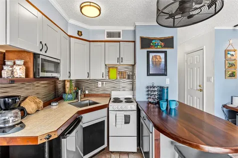 6102 Seawall Boulevard 162 Galveston TX 77551