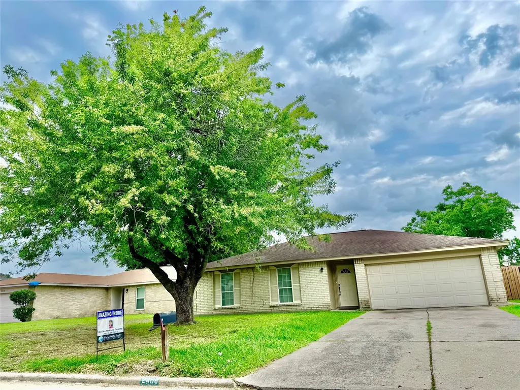 2406 Ridge Hollow Drive Houston TX 77067