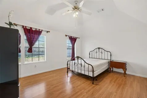 9927 Glenkirk Drive Houston TX 77089