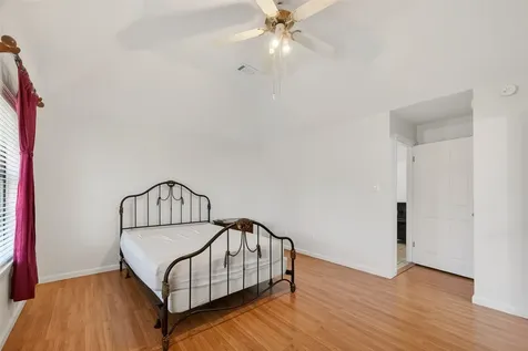 9927 Glenkirk Drive Houston TX 77089