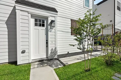 904 Martin Street D Houston TX 77018