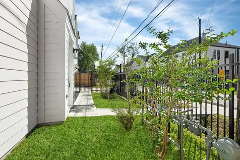 904 Martin Street D Houston TX 77018