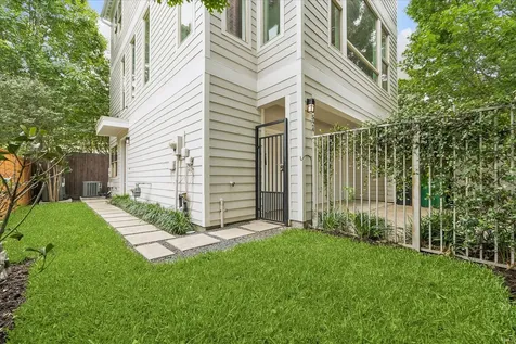 524 Sandman Street Houston TX 77007