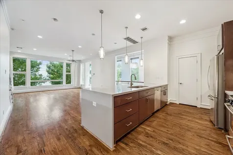 524 Sandman Street Houston TX 77007