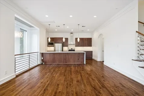 524 Sandman Street Houston TX 77007