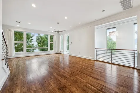 524 Sandman Street Houston TX 77007