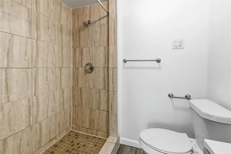 5515 Avenue R Galveston TX 77551