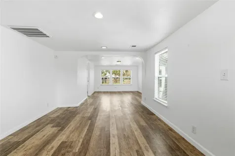 5515 Avenue R Galveston TX 77551