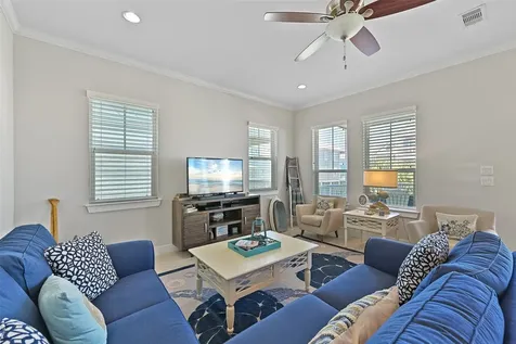 3827 Neptune Galveston TX 77554