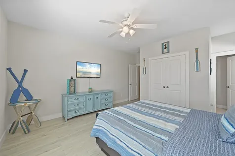 3827 Neptune Galveston TX 77554