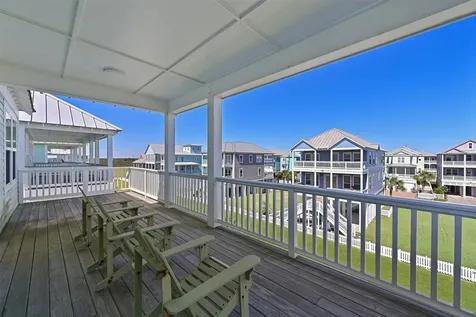 3827 Neptune Galveston TX 77554
