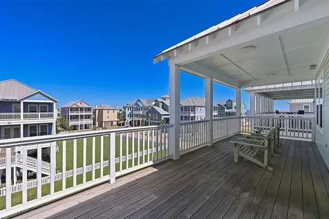 3827 Neptune Galveston TX 77554