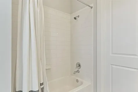 3827 Neptune Galveston TX 77554