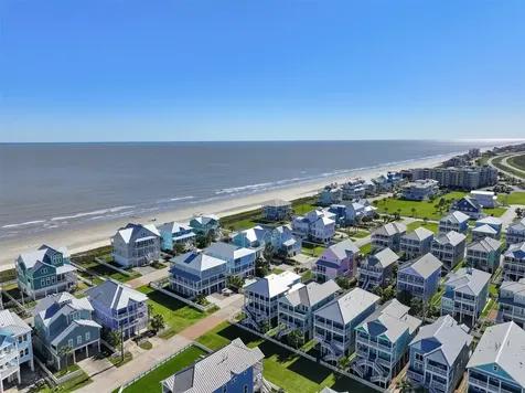 3827 Neptune Galveston TX 77554