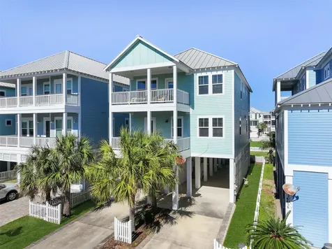 3827 Neptune Galveston TX 77554