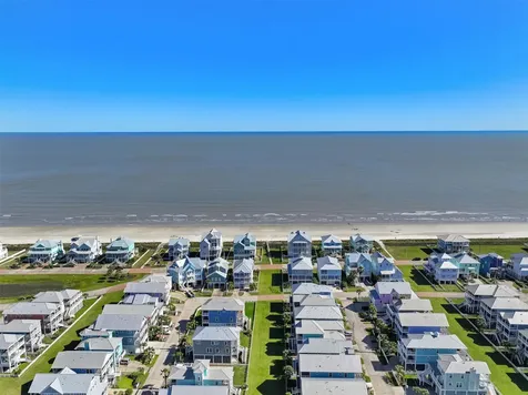 3827 Neptune Galveston TX 77554