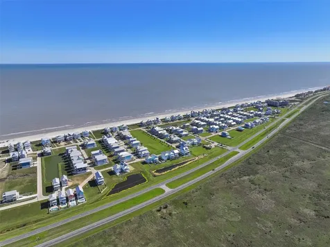3827 Neptune Galveston TX 77554
