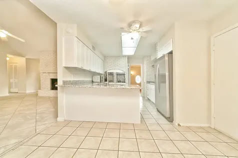5822 W Bellfort Street Houston TX 77035