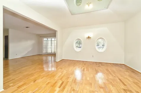5822 W Bellfort Street Houston TX 77035