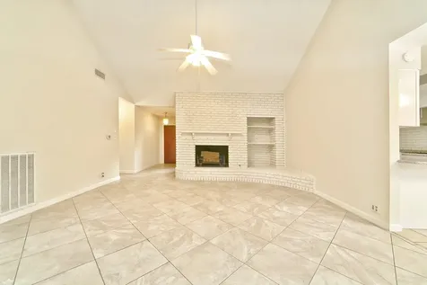 5822 W Bellfort Street Houston TX 77035