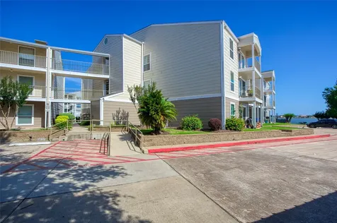 307 Yacht Club Lane 307 El Lago TX 77586