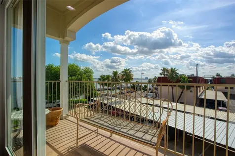 307 Yacht Club Lane 307 El Lago TX 77586