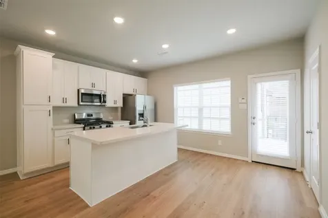 6434 New York Street Houston TX 77021