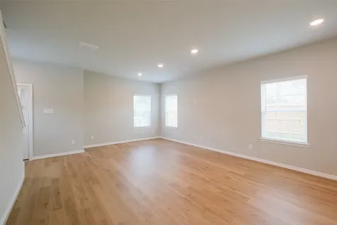 6434 New York Street Houston TX 77021
