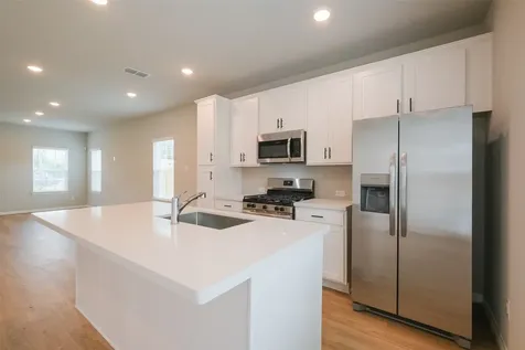 6434 New York Street Houston TX 77021