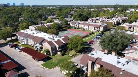 2800 Jeanetta Street 1209 Houston TX 77063