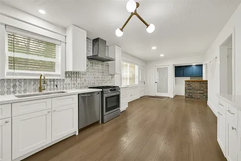 723 Loire Lane Houston TX 77090