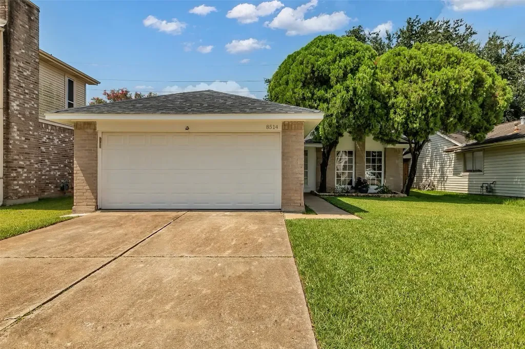 8514 Grand Knolls Drive Houston TX 77083