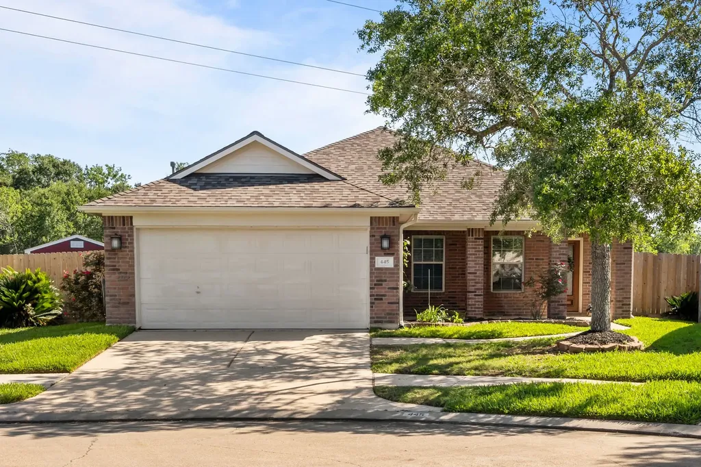 445 Decoster Boulevard Alvin TX 77511