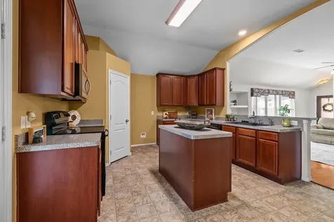 445 Decoster Boulevard Alvin TX 77511