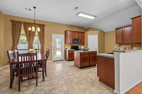 445 Decoster Boulevard Alvin TX 77511