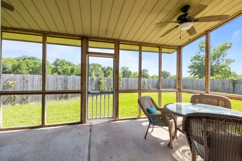 445 Decoster Boulevard Alvin TX 77511
