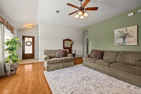 445 Decoster Boulevard Alvin TX 77511