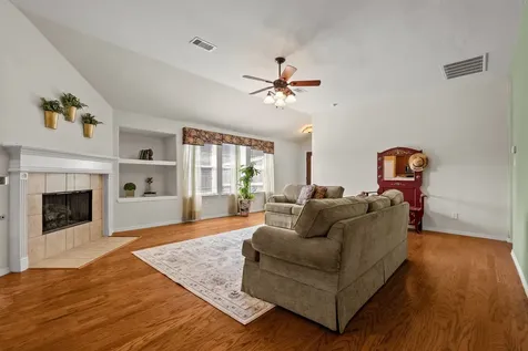 445 Decoster Boulevard Alvin TX 77511