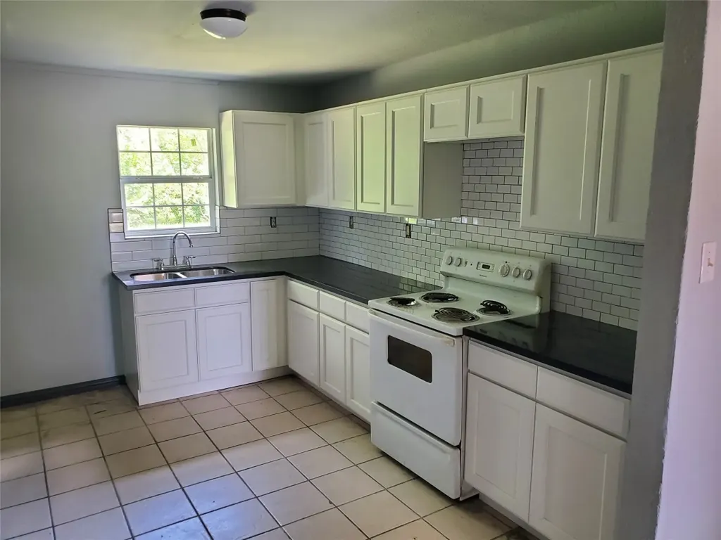 4833 Alvin Street Houston TX 77033