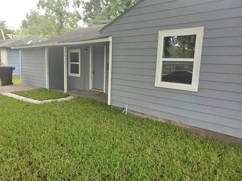 4833 Alvin Street Houston TX 77033